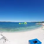 Cala *